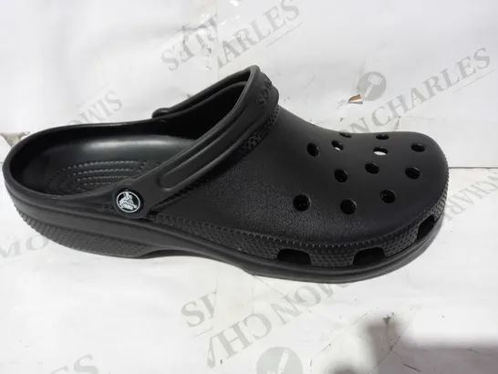 PAIR OF CROCS CLASSIC IN BLACK UK SIZE 13 