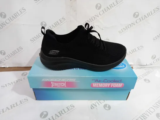 BOXED PAIR OF SKECHERS STRETCH FIT ULTRA FLEX 3.0 SHOES BLACK UK SIZE 6