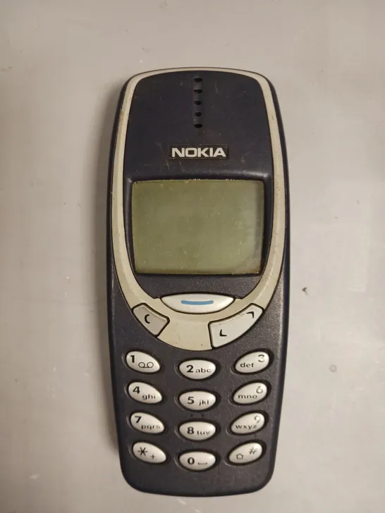 NOKIA 3310 MOBILE PHONE 