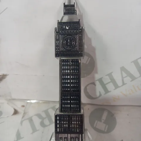 COLLECTIBLE BIG BEN ORNAMENT