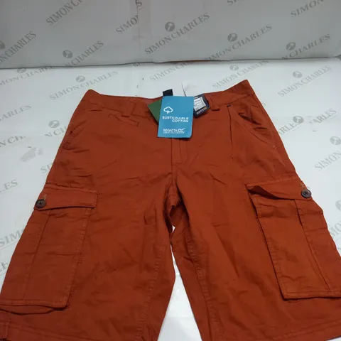 REGATTA OUTOOR CARGO SHORTS SIZE 32"