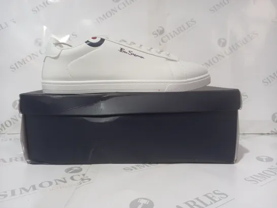 BOXED PAIR OF BEN SHERMAN SHOES IN WHITE UK SIZE 8