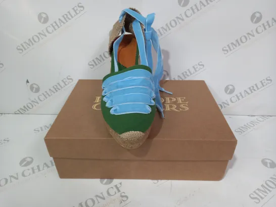 BOXED PAIR OF PENELOPE CHILVERS HIGH VALENCIANA CLOSED TOE WEDGES IN GREEN/SKY BLUE EU SIZE 38