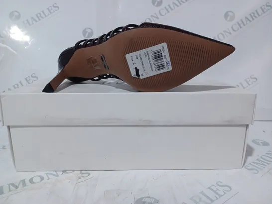 BOXED PAIR OF REISS DAPHNE SLINGBACK HEELS IN POMEGRANATE SIZE 5