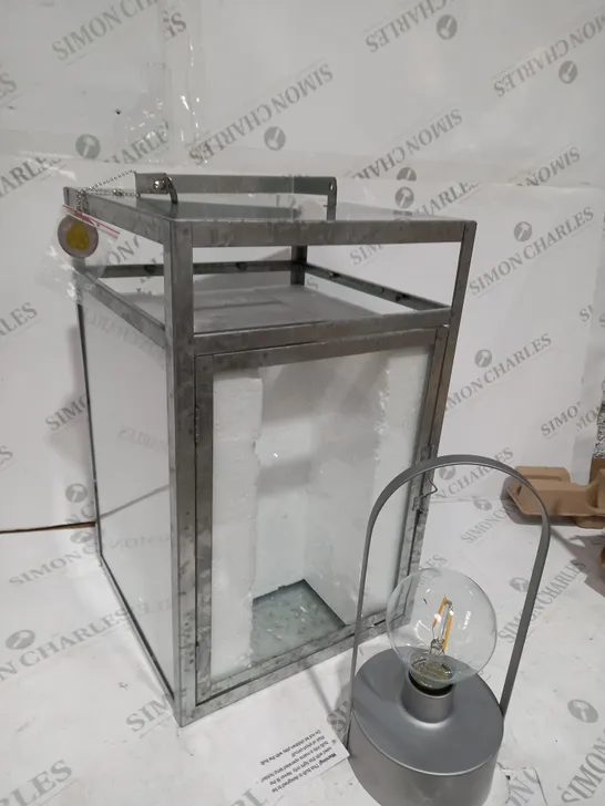 BUNDLEBERRY BY AMANDA HOLDEN OUTDOOR GALVANISED STEEL SHELVES WITH LANTERN - COLLECTION ONLY 