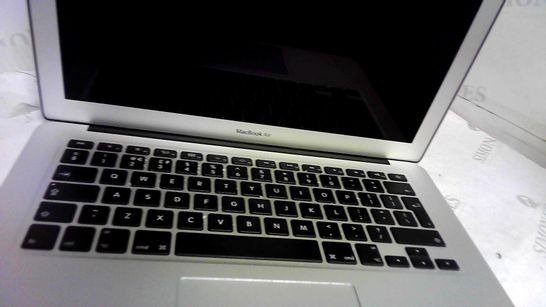 SILVER APPLE MACBOOK AIR CORE 15 128GB