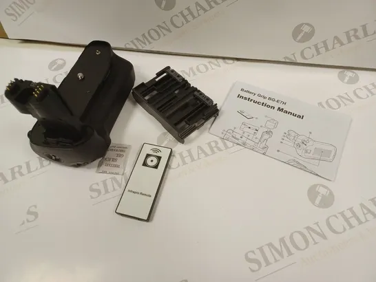 BOXED DSTE BATTERY GRIP- FITS FOR CANON 7D