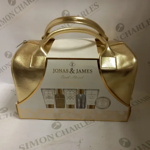 JONAS & JAMES SWEET ALMOND RETREAT SET