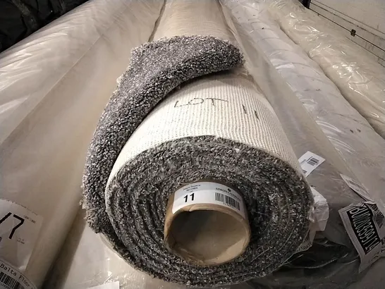 ROLL OF STS HERITAGE LUXURY CARPET APPROXIMATELY 4X5.9M