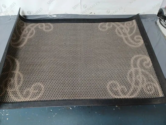 LARGE DOOR MAT BROWN SCROLL