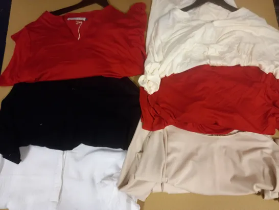 BOX OF APPROX 6 ASSORTED ITEMS OF MAISON DE NIMES CLOTHING IN VARIOUS SIZES AND STYLES