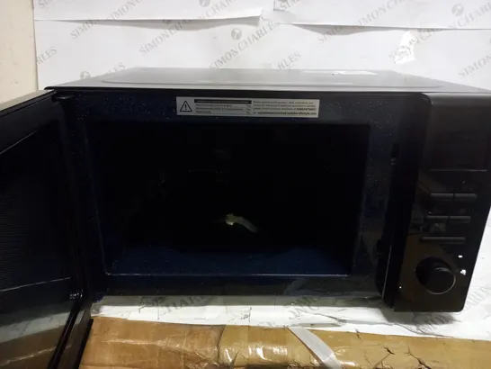 TOSHIBA 950W MICROWAVE OVEN