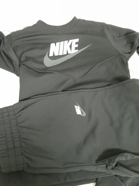 NIKE BLACK KIDS TRACKSUIT - SIZE LARGE BOYS