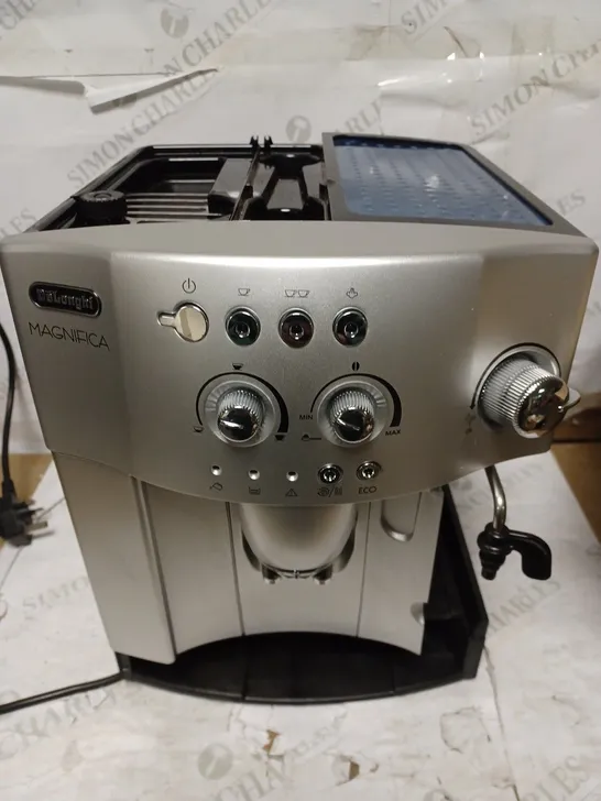 DELONGHI MAGNIFICA COFFEE MACHINE 