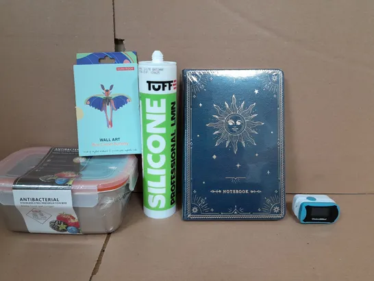 BOX OF APPROXIMATELY 14 ASSORTED ITEMS TO INCLUDE - NOTEBOOK , SILICONE , WALL ART ETC