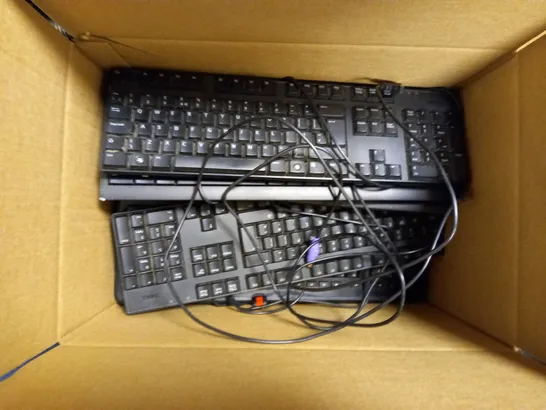 LOT OF APPROXIMATELY 10 ASSORTED KEYBOARDS TO INCLUDE FUJITSU WIRED KEYBOARD (KB410 G), DELL WIRED KEYBOARD (KB1421), BLACK WIRED KEYBOARD (KB-0325), ETC