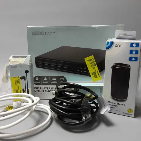 APPROXIMATELY 15 ASSORTED ELECTRICAL ITEMS TO INCLUDE DVD PLAYER, PORTABLE SPEAKER, CABLES, ETC
