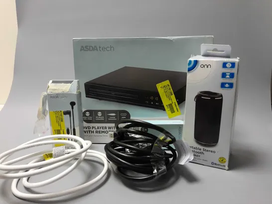 APPROXIMATELY 15 ASSORTED ELECTRICAL ITEMS TO INCLUDE DVD PLAYER, PORTABLE SPEAKER, CABLES, ETC