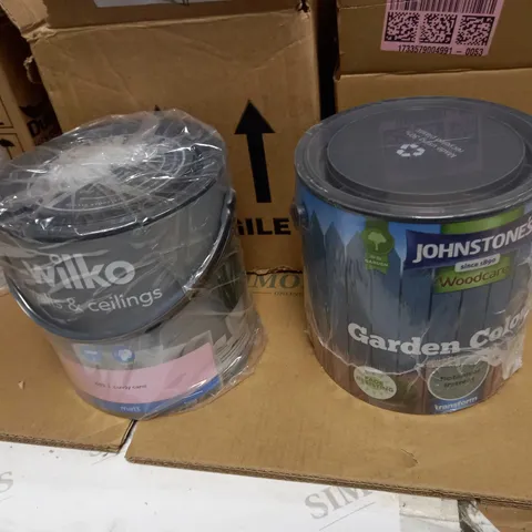 LOT OF APPROX 4 ASSORTED PACKAGED BOXED PAINTS TO INCLUDE: DULUX, JOHNSTONES, WILKO