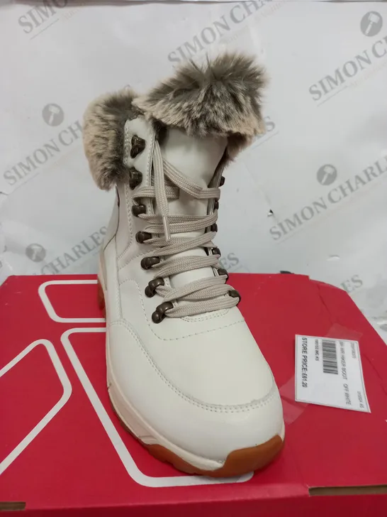 BOXED RIEKER REVOLUTION HIKER BOOTS, OFF WHITE - SIZE 5 