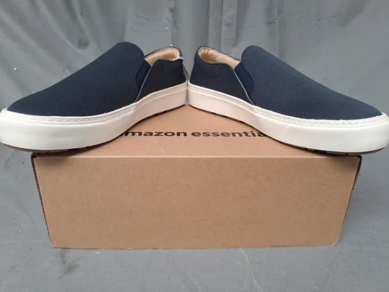 BOXED PAIR OF AMAZON ESSENTIALS SLIP-ON SHOES IN NAVY UK SIZE 7.5