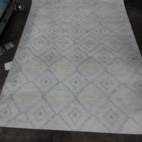 Yellow/grey rug 220x156cm