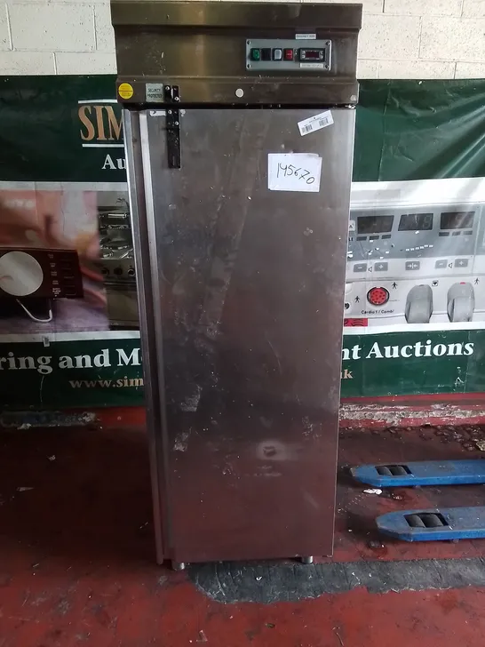 COMMERCIAL TALL SINGLE DOOR FRIDGE