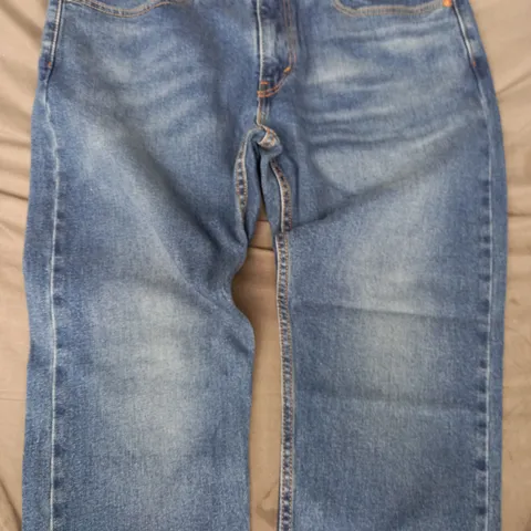 LEVI'S 512 SLIM TAPER JEANS IN BLUE SIZE 34/30