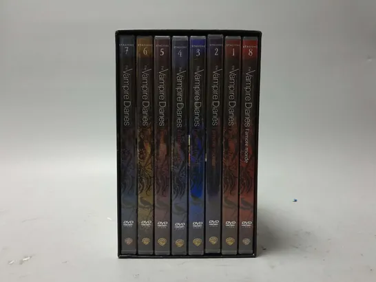 BOXED THE VAMPIRE DIARIES COMPLETE SERIES (1-8 - 38 DVDS) (ITALIAN VERSION)