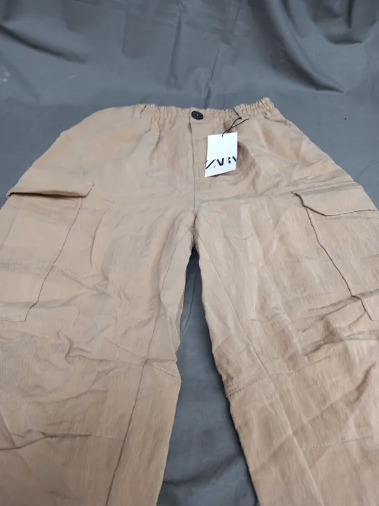 ZARA SANDSTORM CARGO PANTS - XS-S