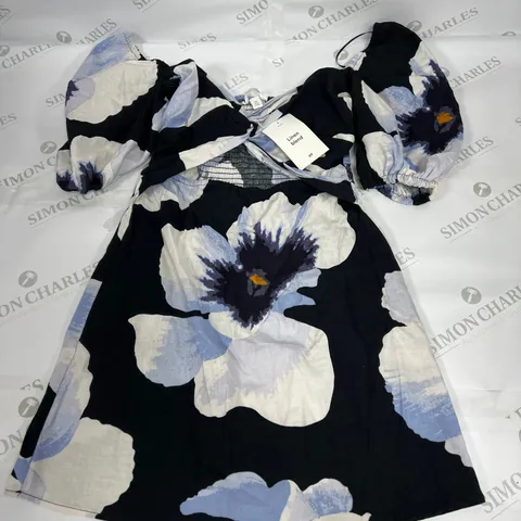 H&M FLORAL PRINT MINI DRESS IN BLACK AND WHITE SIZE SMALL