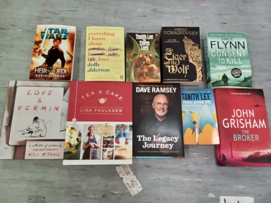 PALLET OF ASSORTED BOOKS BY JOHN GRISHAM, DOLLY ALDERTON, VINCE FLYNN, HUGH SEBAG-MONTEFIORE, WILLIAM SHAKESPEARE, TANITH LEE 