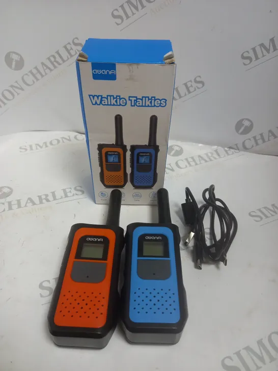 BOX OF TWO WALKIE TALKIES ORANGE AND BLUE