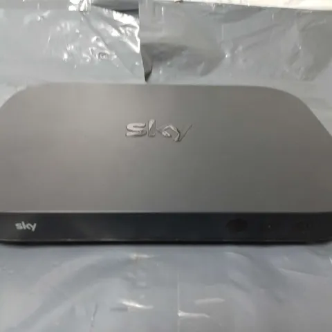 SKY EM150 Q MINI BOX