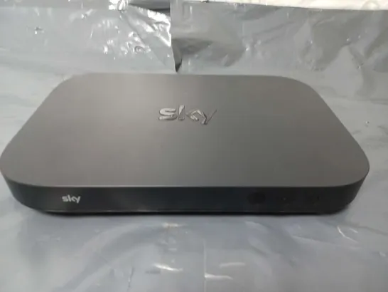 SKY EM150 Q MINI BOX