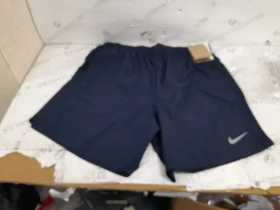 NIKE CHALLENGER 7" STANDARD FIT NAVY SHORTS 