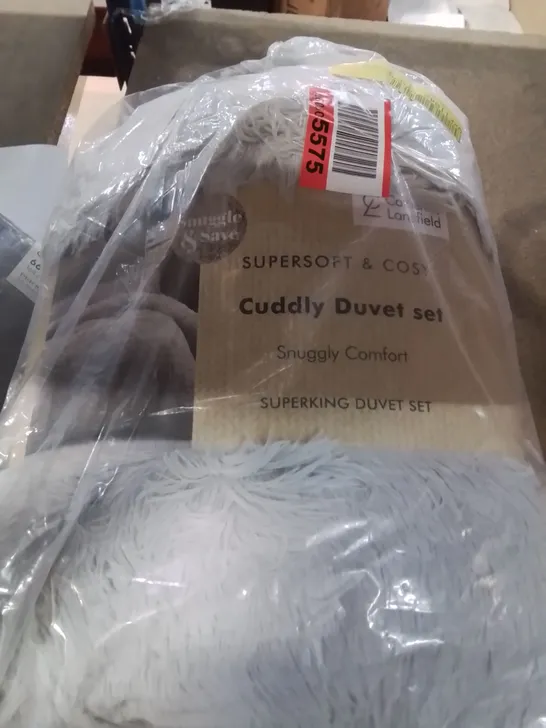 CATHERINE LANSFIELD CUDDLY DUVET COVER SET IN SILVER 