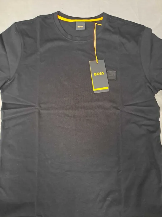 HUGO BOSS PLAIN BLACK T-SHIRT SIZE M 