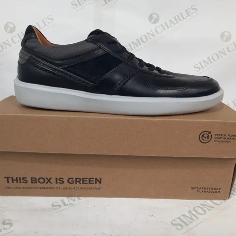 BOXED PAIR OF CLARKS CAMBRO RACE SHOES IN BLACK UK SIZE 9