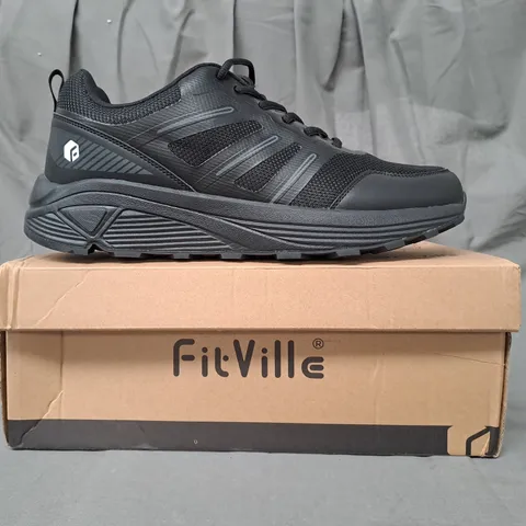 BOXED PAIR OF FITVILLE ALL TRACTION TRAIL RUNNING SHOES IN BLACK UK SIZE 11