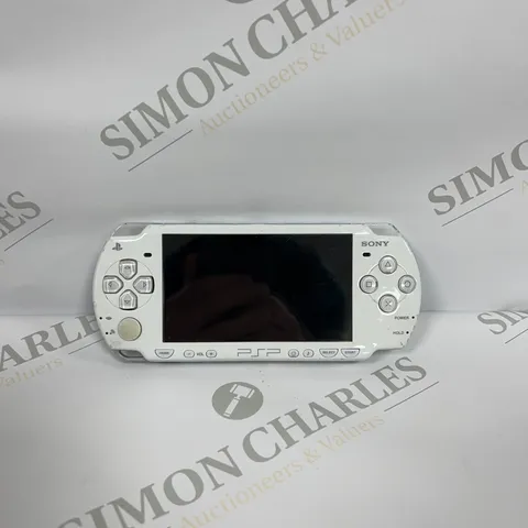 SONY PSP IN WHITE 