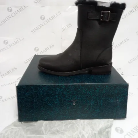 EMU AUSTRALIA BLACK BOOTS SIZE UK 6