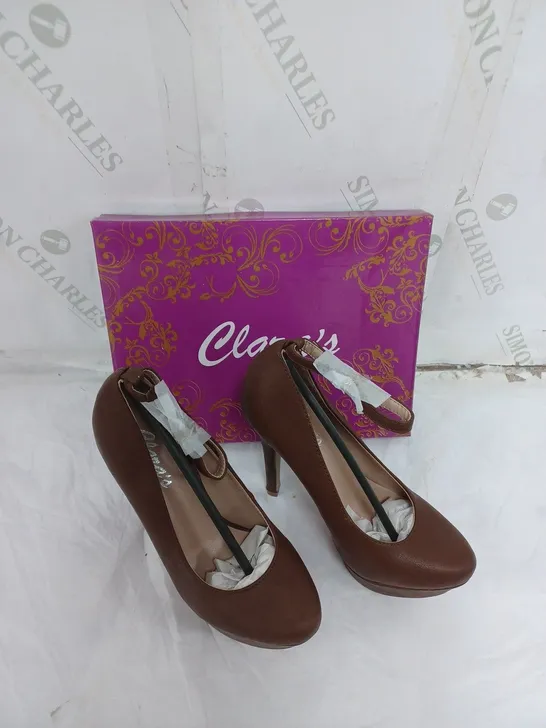 APPROXIMATELY 10 PAIRS OF BOXED CLARAS CAFE HEELS IN VARIOUS SIZES 