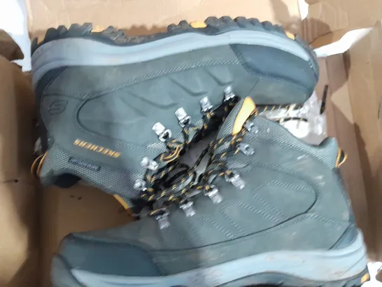 SKECHERS HIKING BOOTS SIZE 11 