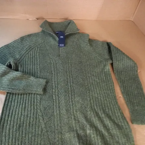 M&S COLLECTION GREEN KNITTED JUMPER - MEDIUM