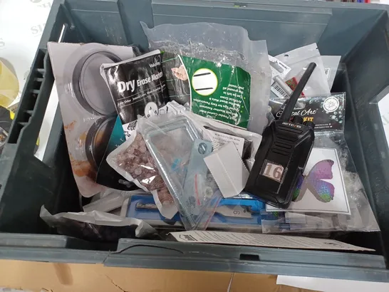 BOX TO CONTAIN APPROX. 30 X ASSORTED HOUSEHOLD PRODUCTS, INCLUDES SKY HDMI LEAD, CABLES, BRUSHES, DIY PRODUCTS, CALCULATOR ETC 