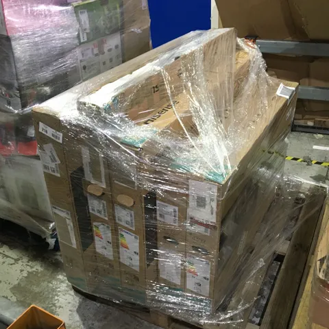 PALLET OF APPROXIMATELY 5 ASSORTED HISENSE DAMAGED SCREEN TVS TO INCLUDE: