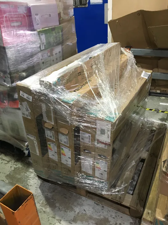 PALLET OF APPROXIMATELY 5 ASSORTED HISENSE DAMAGED SCREEN TVS TO INCLUDE: