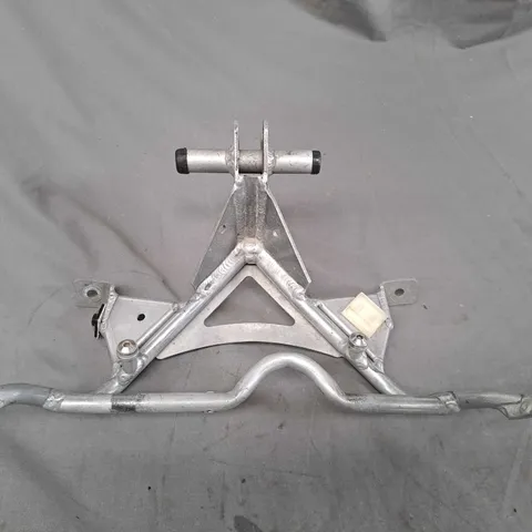 PERFORMANCE FAIRING BRACKET 