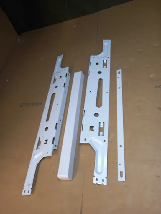 MOUNTING BRACKET FOR KITCHEN DOOR